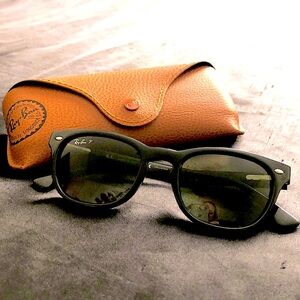 Wayfarer Ray-Ban Sunglasses